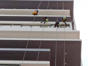 Glass Glass Cleaning Service