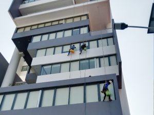 Glass Glass Cleaning Service